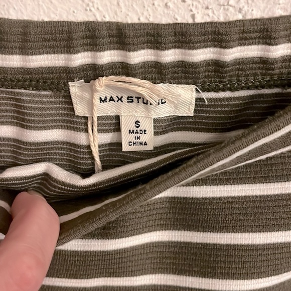 Body Con Skirt - Picture 2 of 3